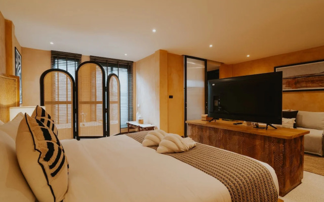 Hotel Clay Chiang Mai