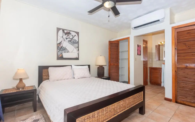 West Bay Mall Condo 8 2 Bedroom Condo by RedAwning