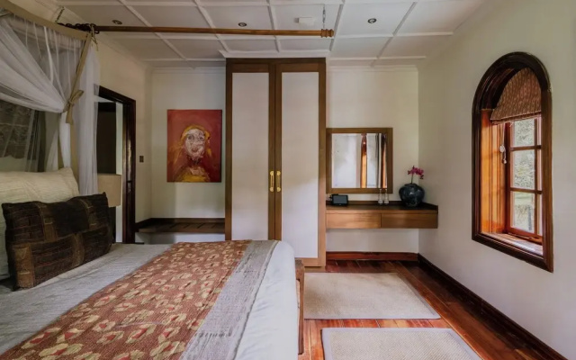 Hemingways Eden Residence
