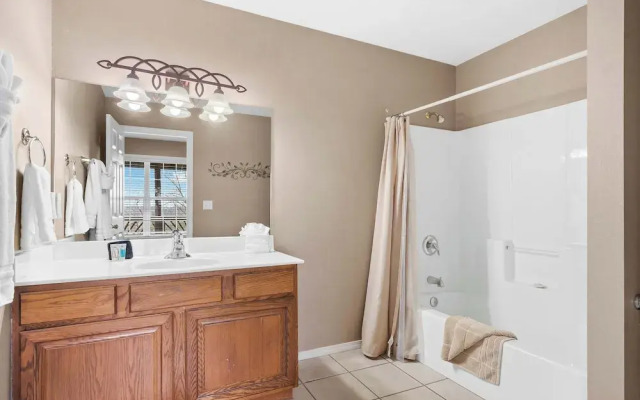 The Greenview Manor - Lake Views