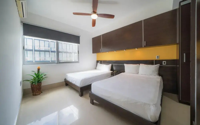 The Loft - Just 4 blocks from the beach