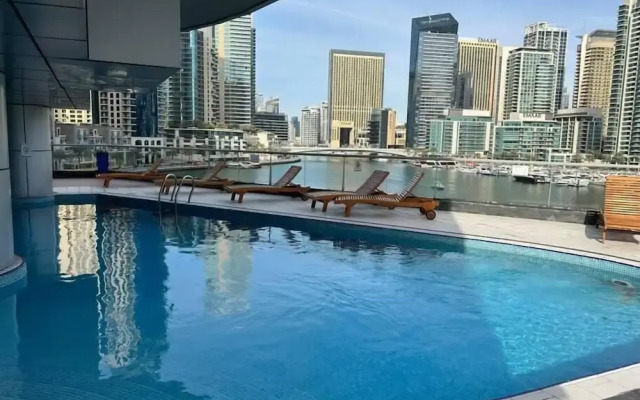 Whitesage - Marina Gem, Fancy Apartment with Waterfront Views