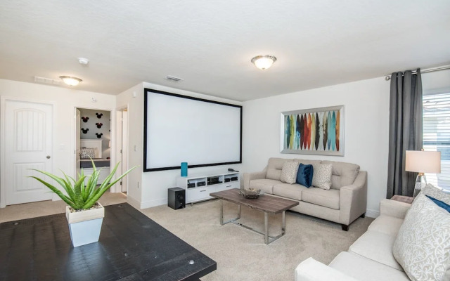 5243 Wildwood Way