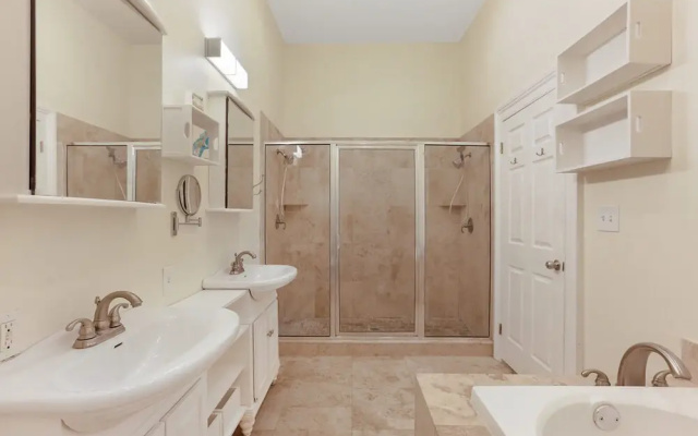 Spacious Condo in the Center of NOLA