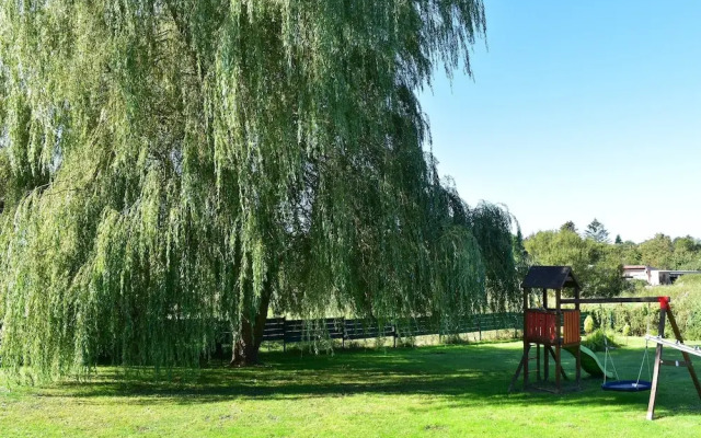 Spacious Family Haven in Kropelin
