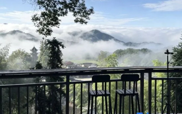 Mount Fanjing Quanting Homestay (Zhaisha Dong Village)