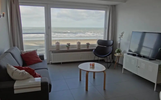Apartment in Nieuwpoort by the Beach