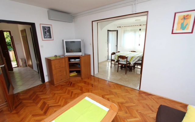 Apartments Lara