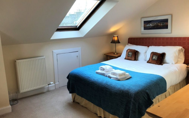Crown Circus Apartment