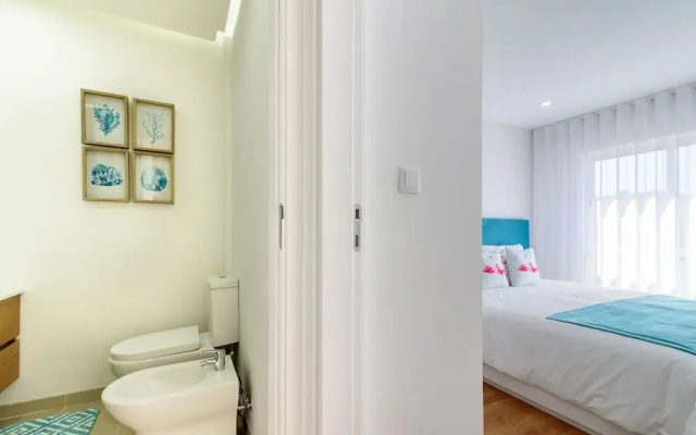 Paço de Arcos Suite & Beach Apartment