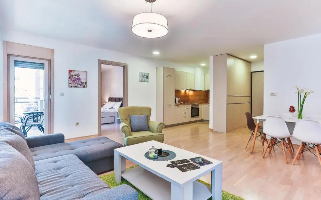 Luxury Fontana Apartments