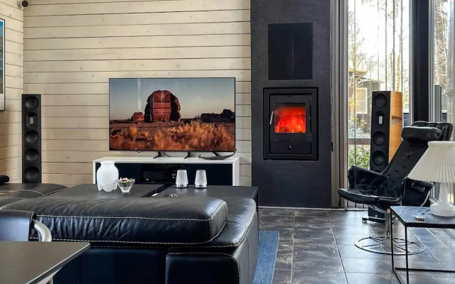 5 Star Holiday Home in Ronde
