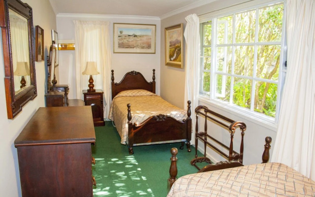 Bygone Beautys Cottages - Bronte Cottage