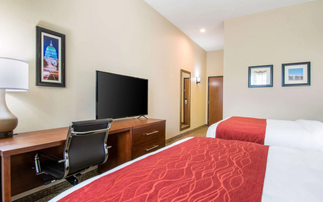 Comfort Inn & Suites Harrisburg - Hershey West