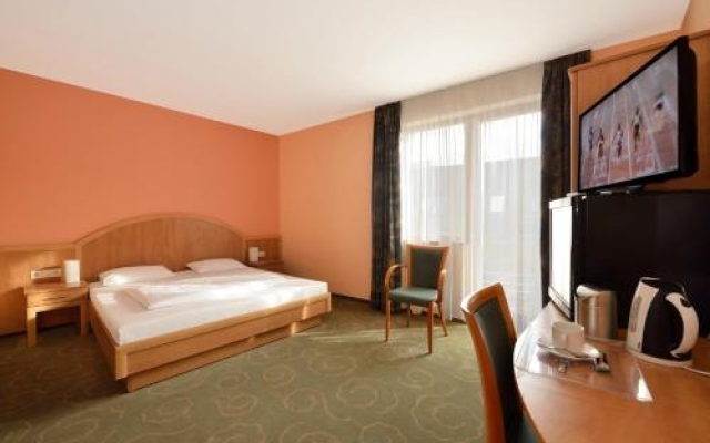 Semiramis Business Hotel