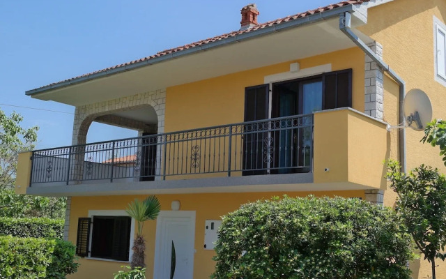 Nice Studio Apartment , Near the Beach