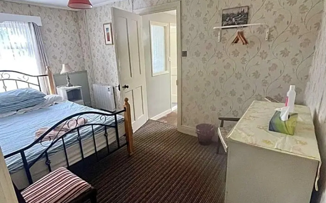 Magpie Bar And B&B