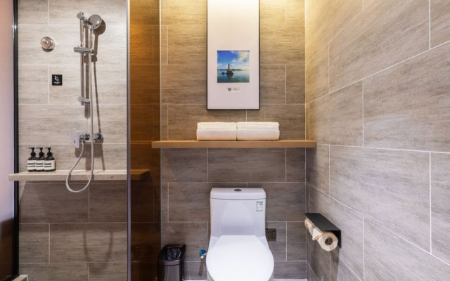 Atour Hotel Swimming Beach Qinglv Road Zhuhai
