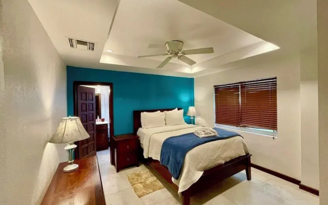 Miramar Villas