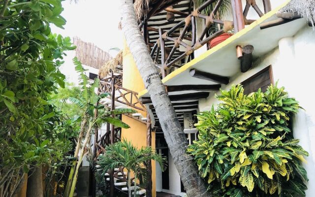 Отель Beachfront Hotel La Palapa - Adults Only Мексика, Остров Ольбокс - отзывы, цены и фото номеров - забронировать отель Beachfront Hotel La Palapa - Adults Only онлайн вид на фасад
