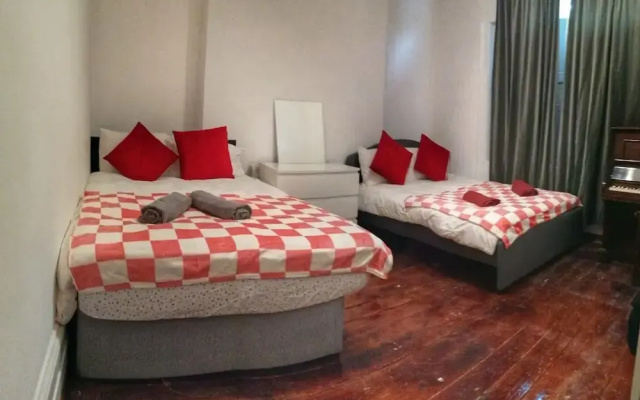 House in Central London - Sleeps up to 16
