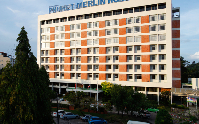 Phuket Merlin Hotel вид на фасад