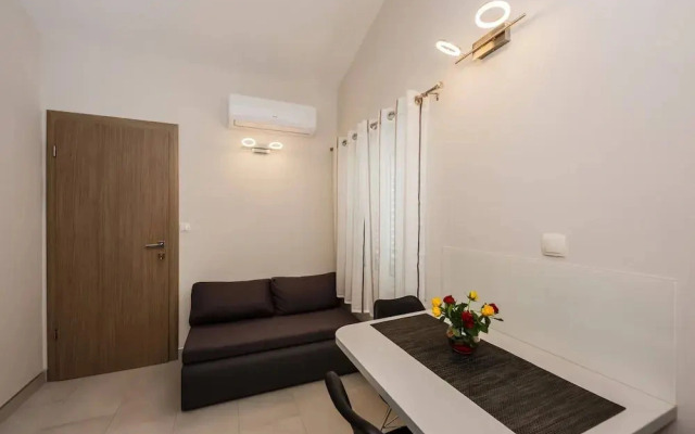 Coastal Apartment in Sibenik-brodarica