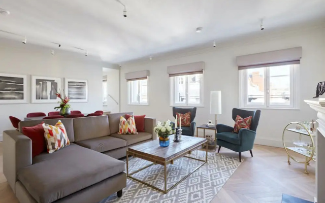 Exceptional Covent  Garden Suites by Sonder
