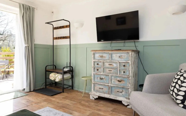 Stylish One Bed Annexe Near Marina and Beaches