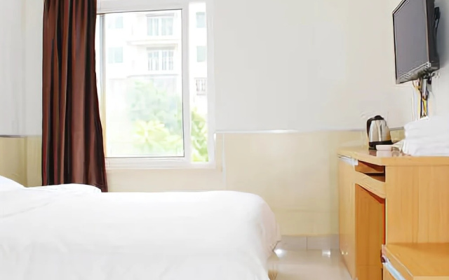 100inn Disney Airport Hotel
