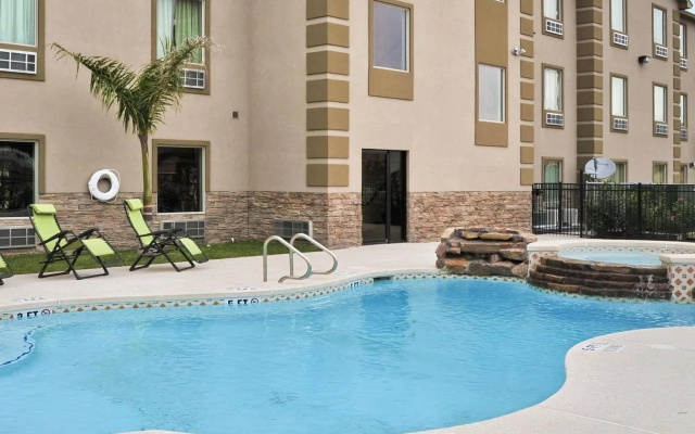 Travelodge Pharr
