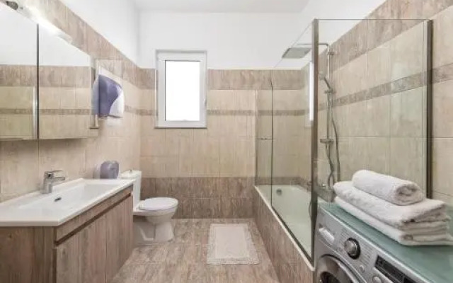 Kiriakos Apartment