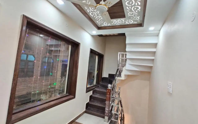 Guntas Residency