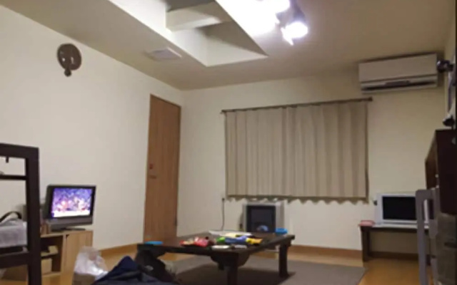 Guesthouse Sharehouse TOMAYA