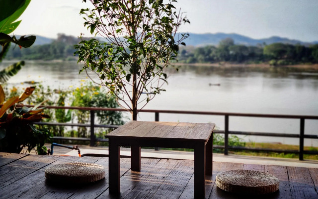 Suneta Hotel Chiangkhan (Soi6) สุเนต์ตา โฮเทล เชียงคาน (ซอย6)