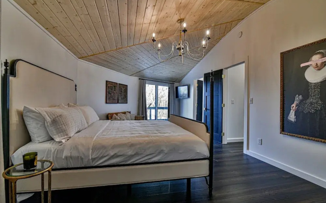 La Maison Mirch - Luxe Design Retreat