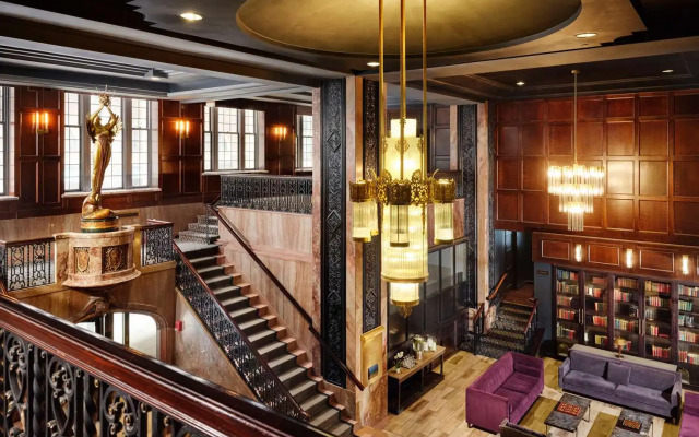 Hotel Phillips Kansas City Curio Collection by Hilton