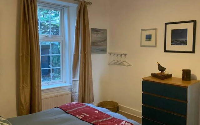 Cedarbank's - The Little Art House - dog Friendly