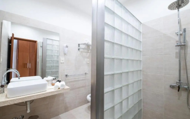 Bemar Carmelo Hotel