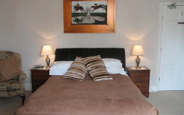 Guest house Clyde House