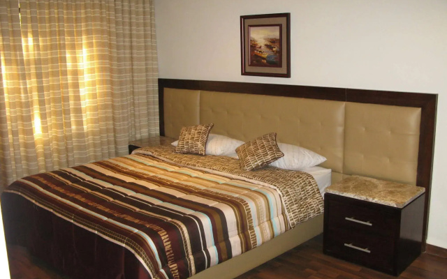Granada Suites Hotel
