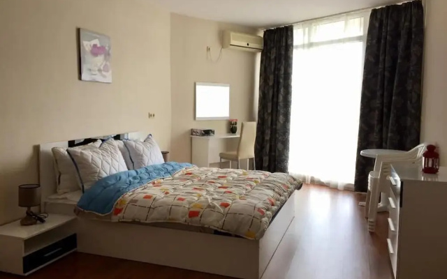 Aheloy Palace Apartments