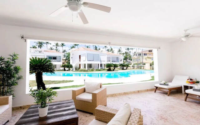 Las Terrazas VIP Pool Beach Club & Spa
