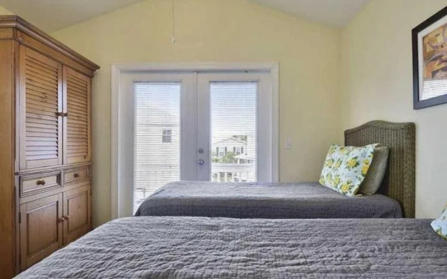 Coral Garden by Avantstay Great Location w/ Balcony & Shared Pool