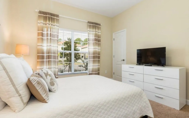 Paradise Palms 2951