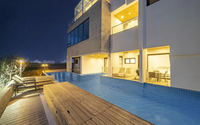 Pohang Beach de Whale Poolvilla