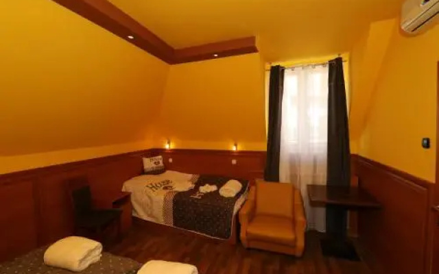Szekelykert Hotel