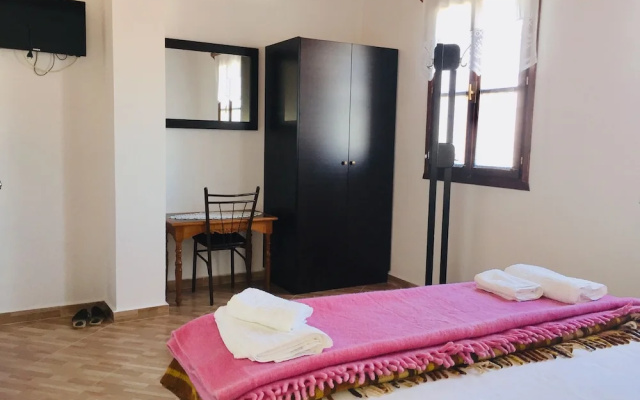 Denis Guest House