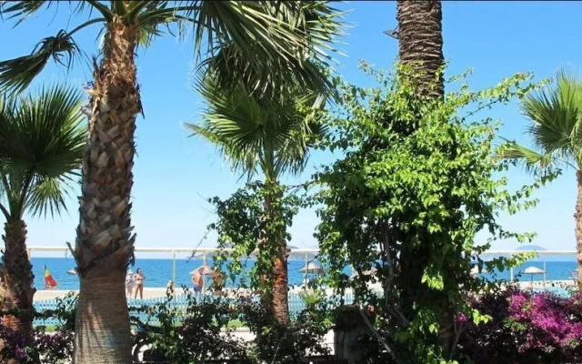 Villa AQ10 by JoyLettings