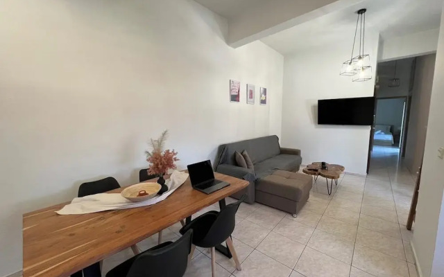 Cozy 1 Bd Apt in Therisos with Balcony